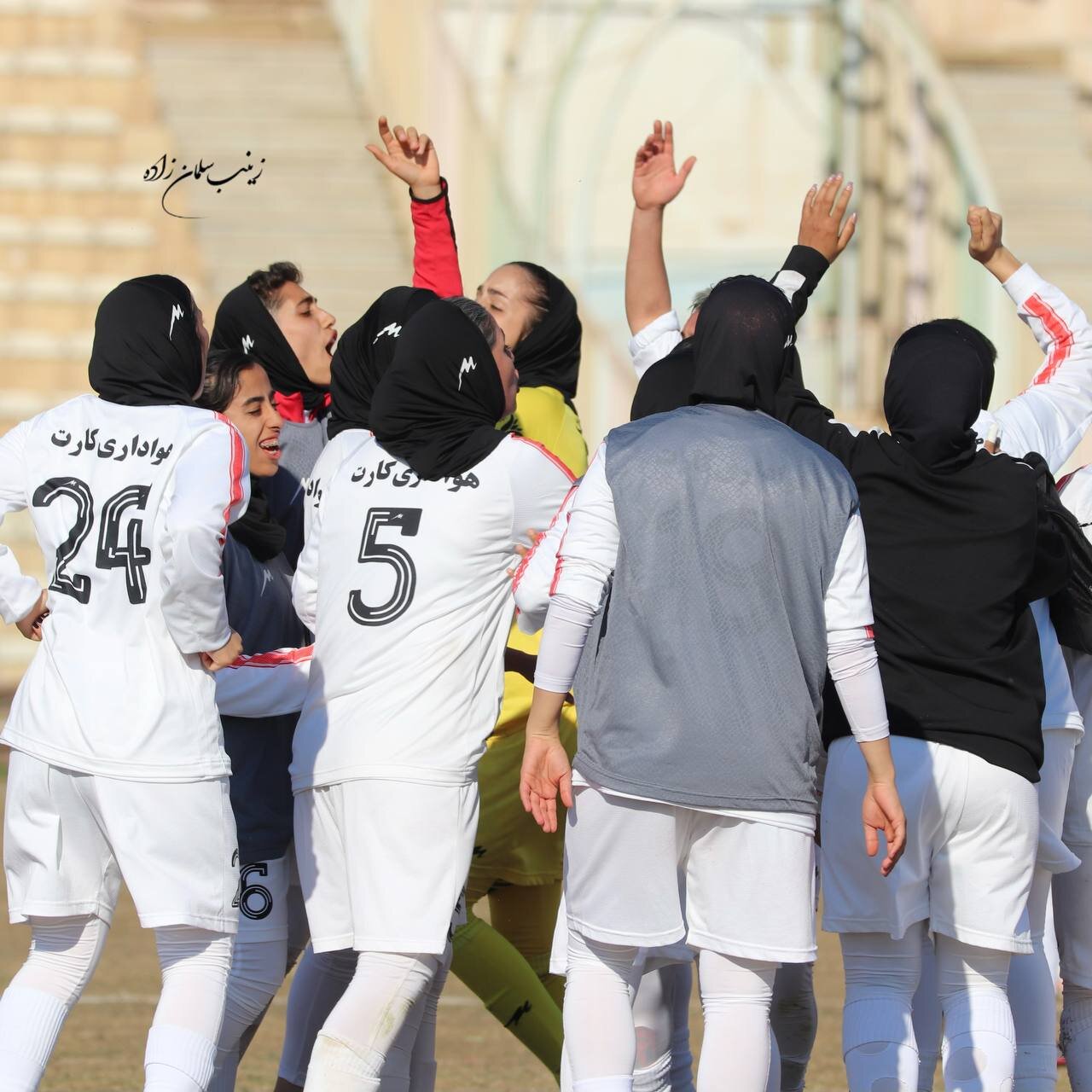 تصاویر | دیدار فوتبال بانوان فولاد خوزستان و پرسپولیس تهران
