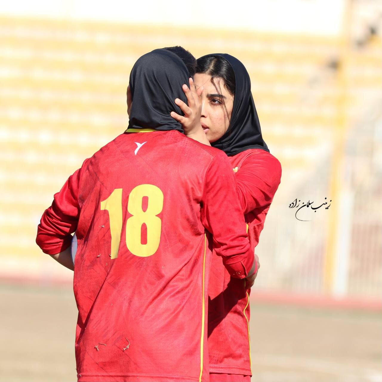 تصاویر | دیدار فوتبال بانوان فولاد خوزستان و پرسپولیس تهران