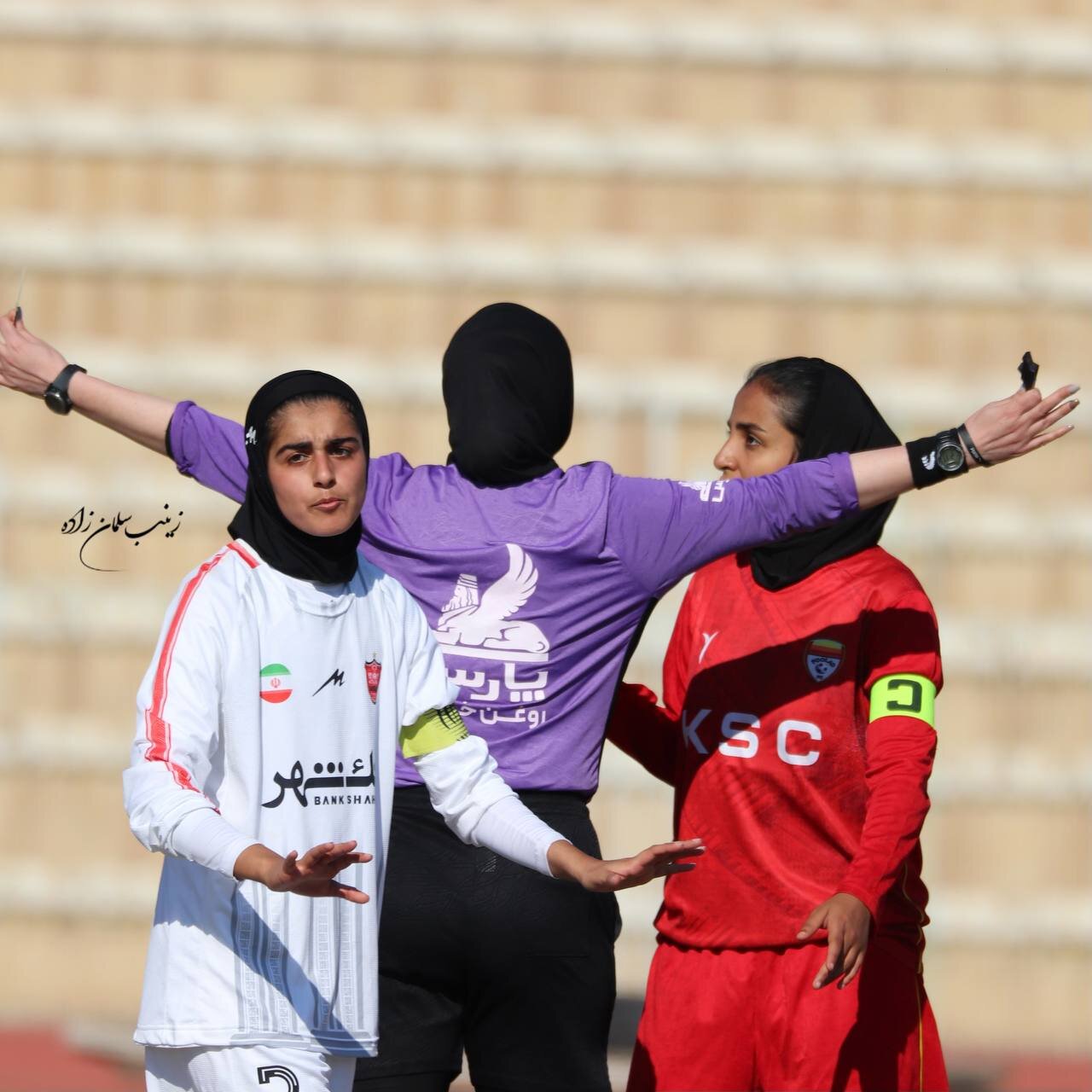 تصاویر | دیدار فوتبال بانوان فولاد خوزستان و پرسپولیس تهران