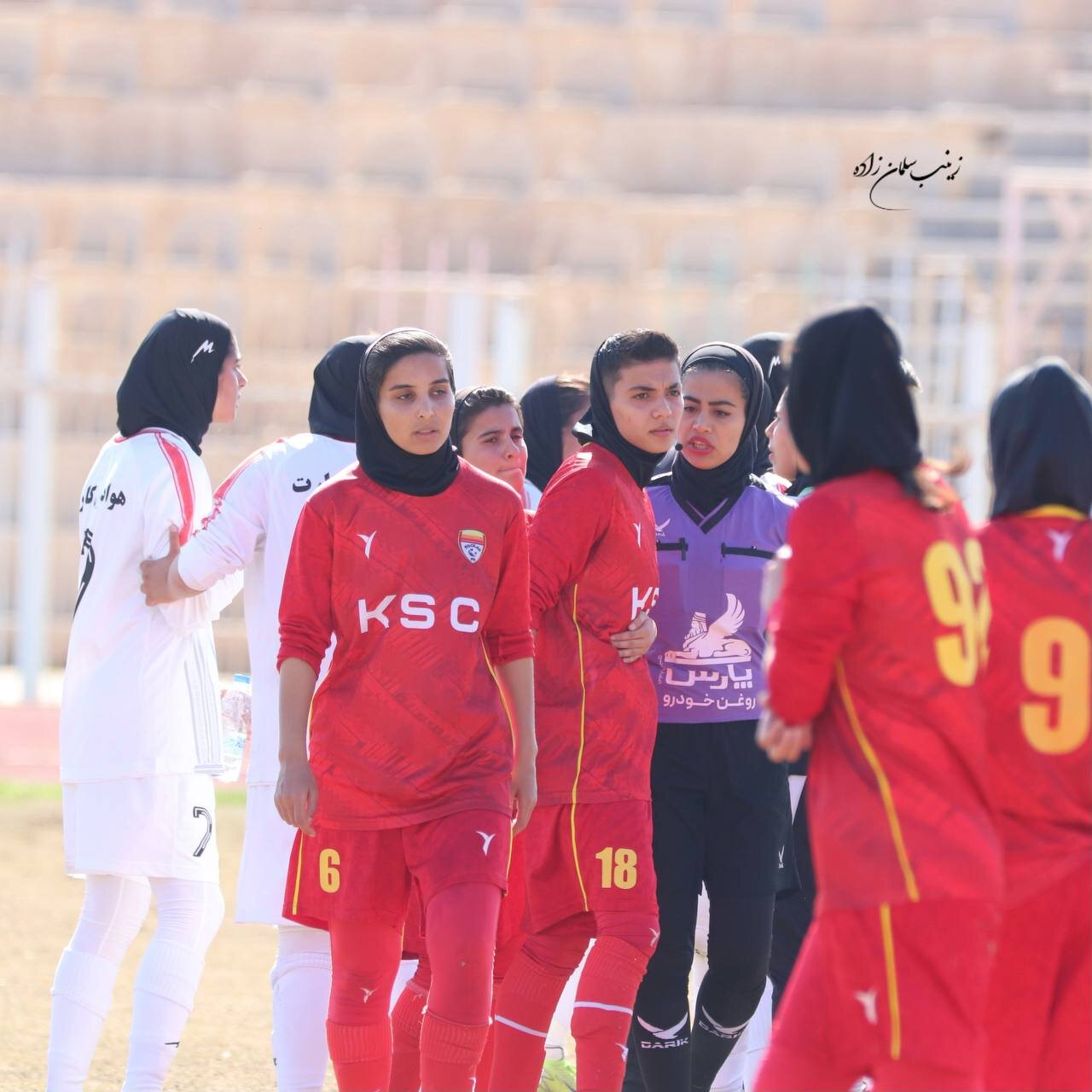 تصاویر | دیدار فوتبال بانوان فولاد خوزستان و پرسپولیس تهران
