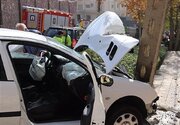 ببینید | آبروریزی تازه برای ایران‌خودرو؛ متلاشی شدن پژو ۲۰۶ بعد از تصادف ساده در چهارراه حافظ