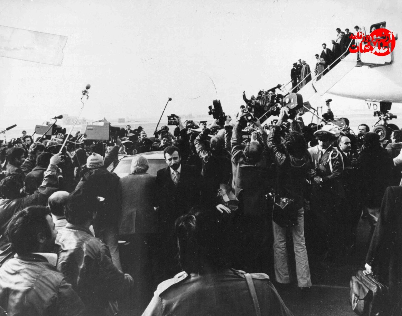 فقط مردم این شهر تصاویر کامل بازگشت امام به ایران را دیدند