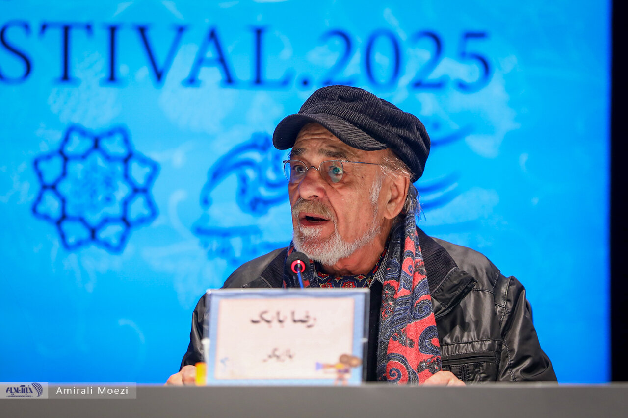 نگاهی به چهل و سومین دوره: راهروهای شلوغ جشنواره فجر