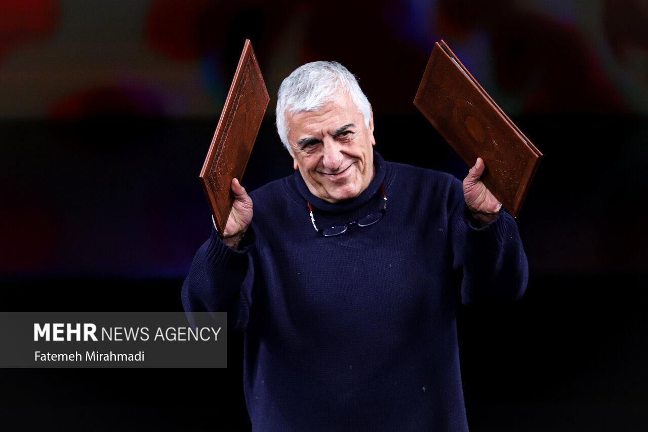 ضیافتی که با نام بزرگان تئاتر گره خورد از بیضایی تا رفیعی و زنجانپور/رضا کیانیان:سالها تئاتر با ما قهر بود و ما هم با تئاتر، اما حالا روزگار آشتی است