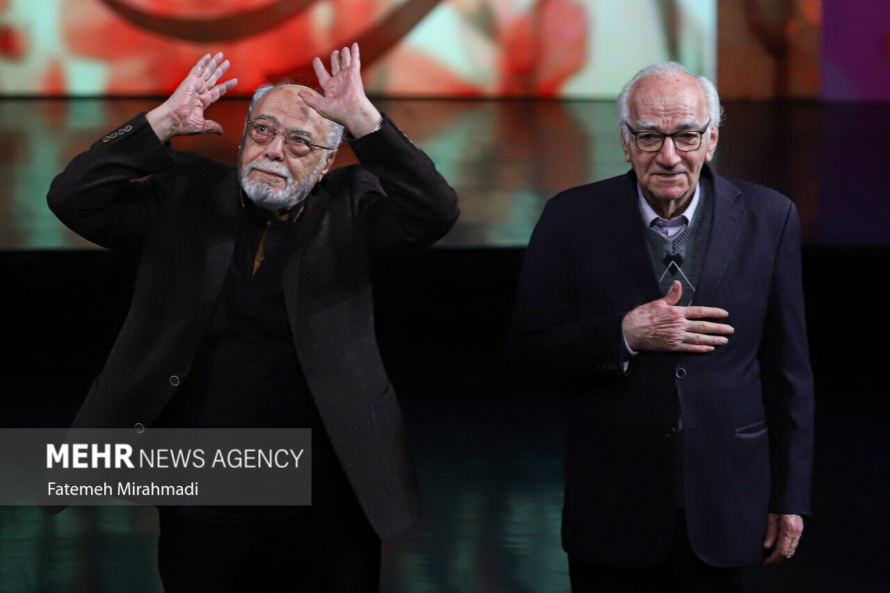 ضیافتی که با نام بزرگان تئاتر گره خورد از بیضایی تا رفیعی و زنجانپور/رضا کیانیان:سالها تئاتر با ما قهر بود و ما هم با تئاتر، اما حالا روزگار آشتی است