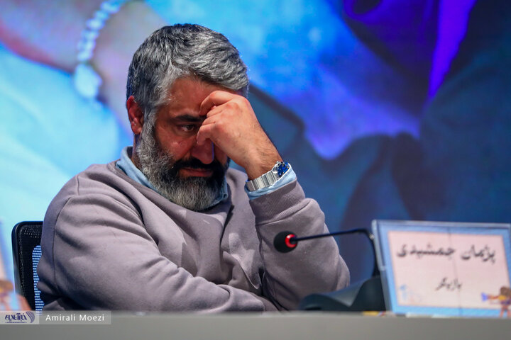 قاب‌های پرحرف از  واکنش جالب پژمان جمشیدی به یک سوال در نشست خبری در جشنواره فیلم فجر