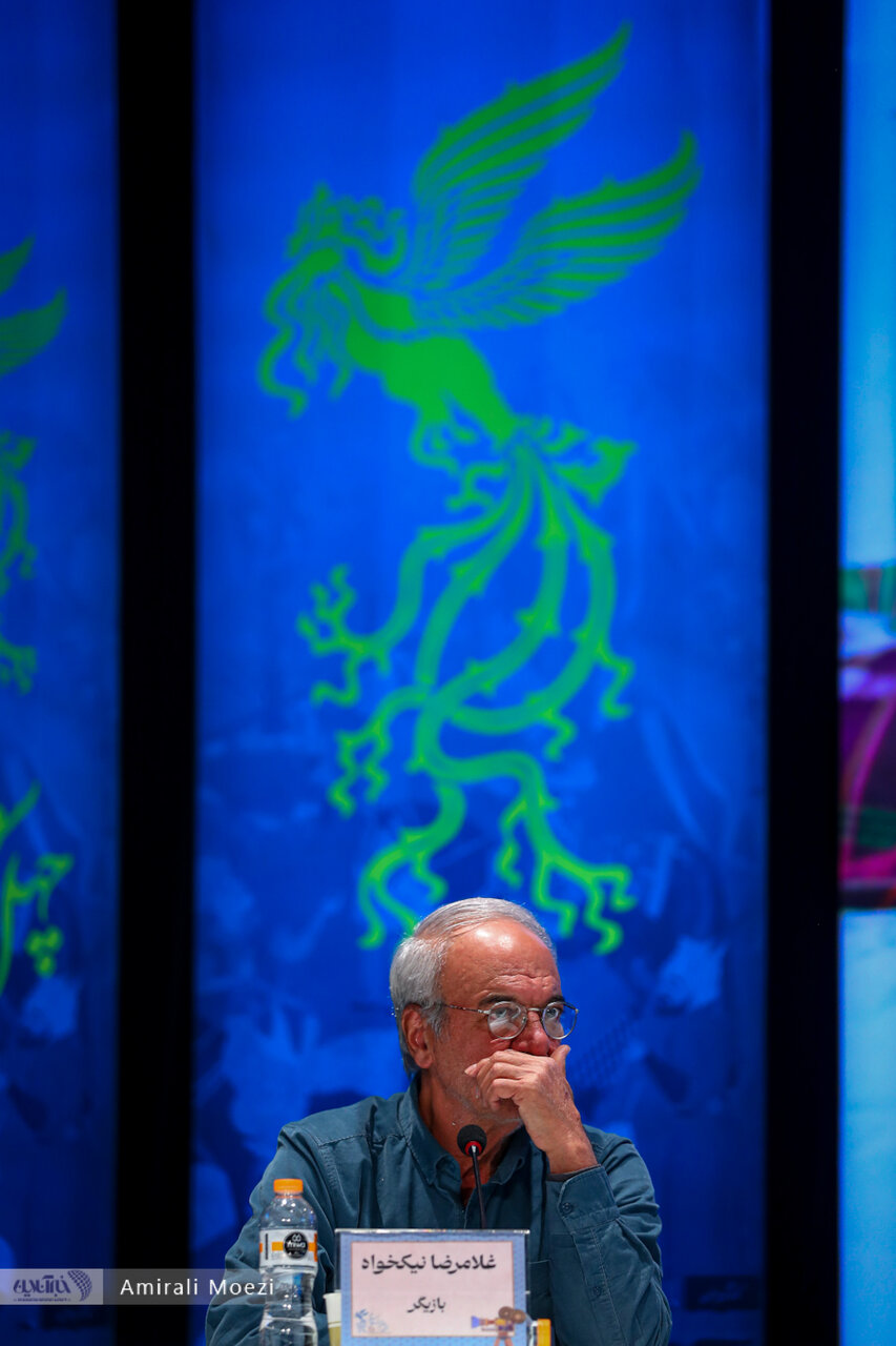 قاب‌هایی پر خبر از نشست رسانه‌ای فیلم «آنتیک» با حضور پژمان جمشیدی در جشنواره فیلم فجر