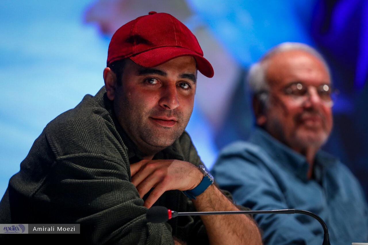 قاب‌هایی پر خبر از نشست رسانه‌ای فیلم «آنتیک» با حضور پژمان جمشیدی در جشنواره فیلم فجر