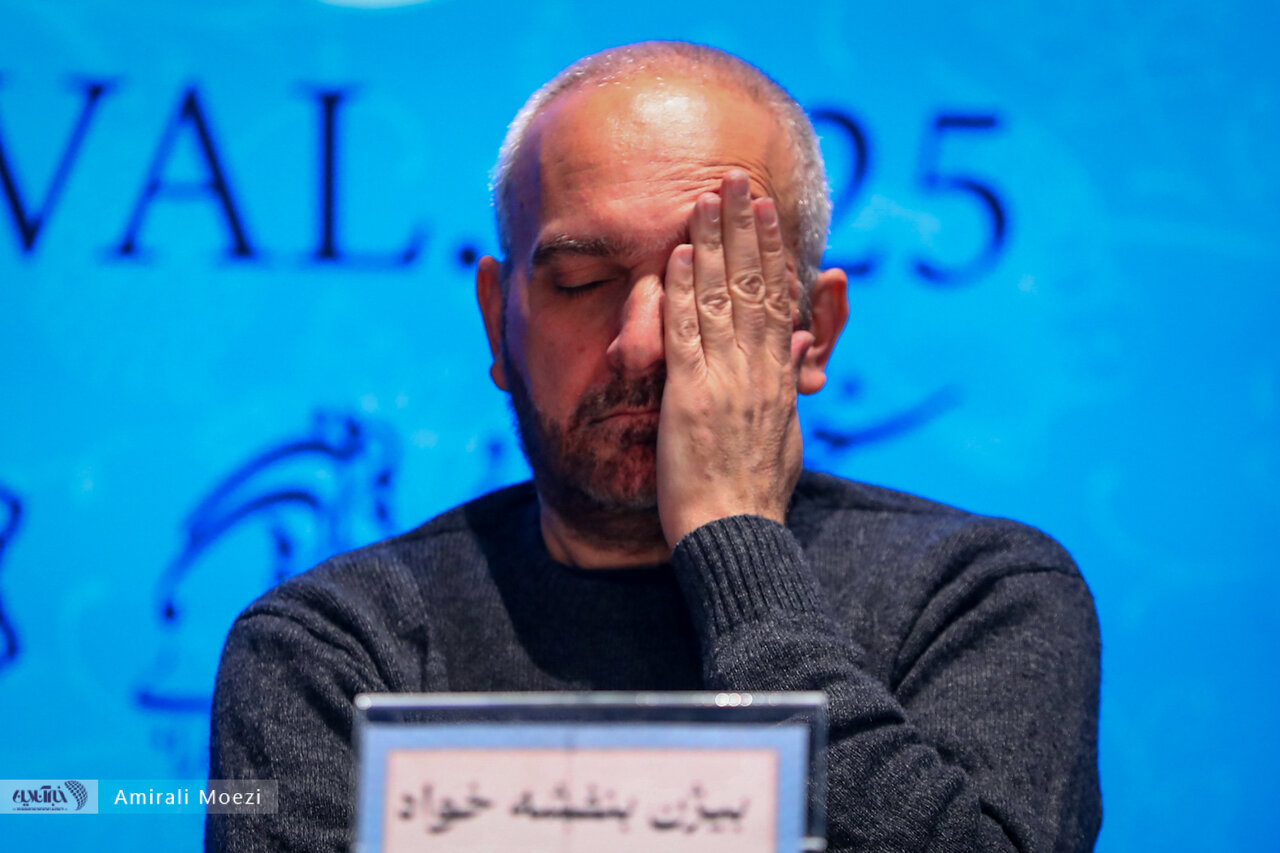 قاب‌هایی پر خبر از نشست رسانه‌ای فیلم «آنتیک» با حضور پژمان جمشیدی در جشنواره فیلم فجر