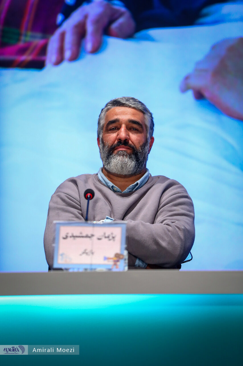 قاب‌هایی پر خبر از نشست رسانه‌ای فیلم «آنتیک» با حضور پژمان جمشیدی در جشنواره فیلم فجر