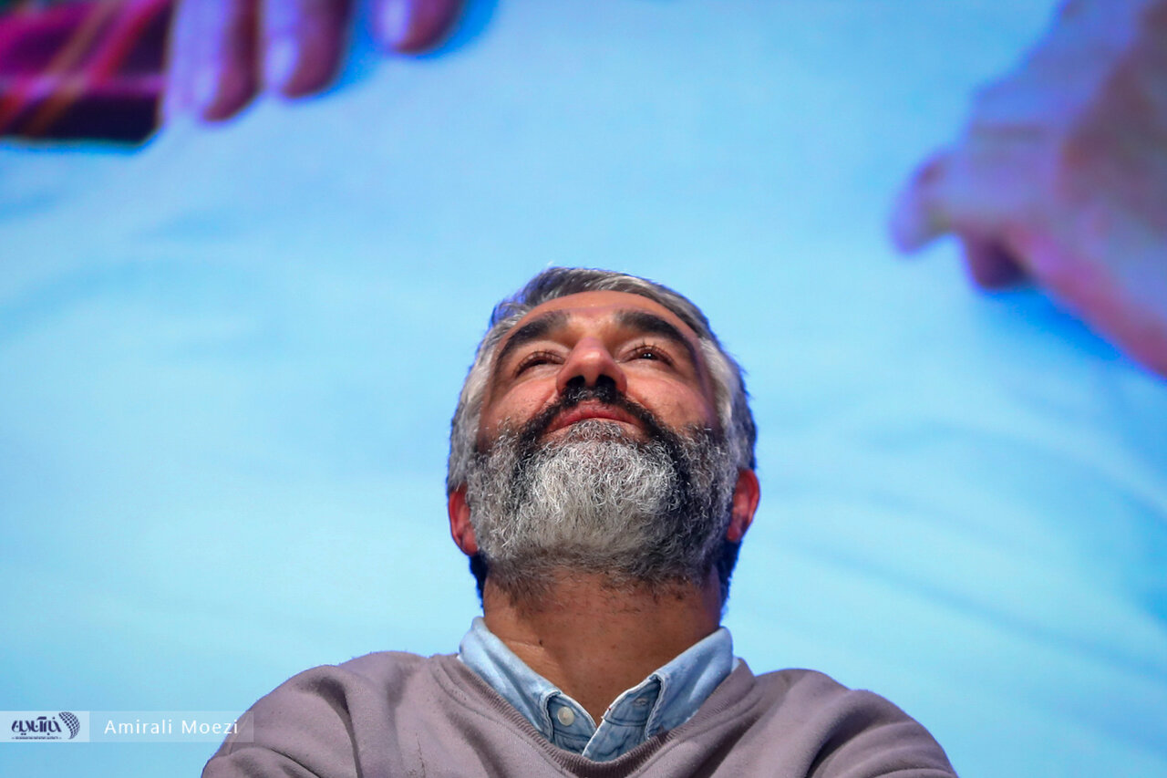 قاب‌هایی پر خبر از نشست رسانه‌ای فیلم «آنتیک» با حضور پژمان جمشیدی در جشنواره فیلم فجر