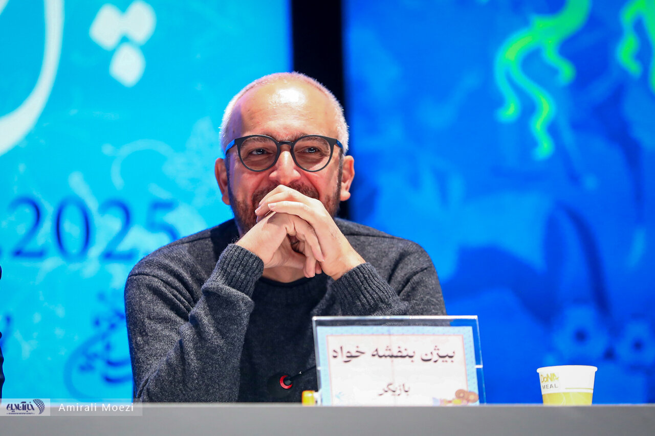 قاب‌هایی پر خبر از نشست رسانه‌ای فیلم «آنتیک» با حضور پژمان جمشیدی در جشنواره فیلم فجر