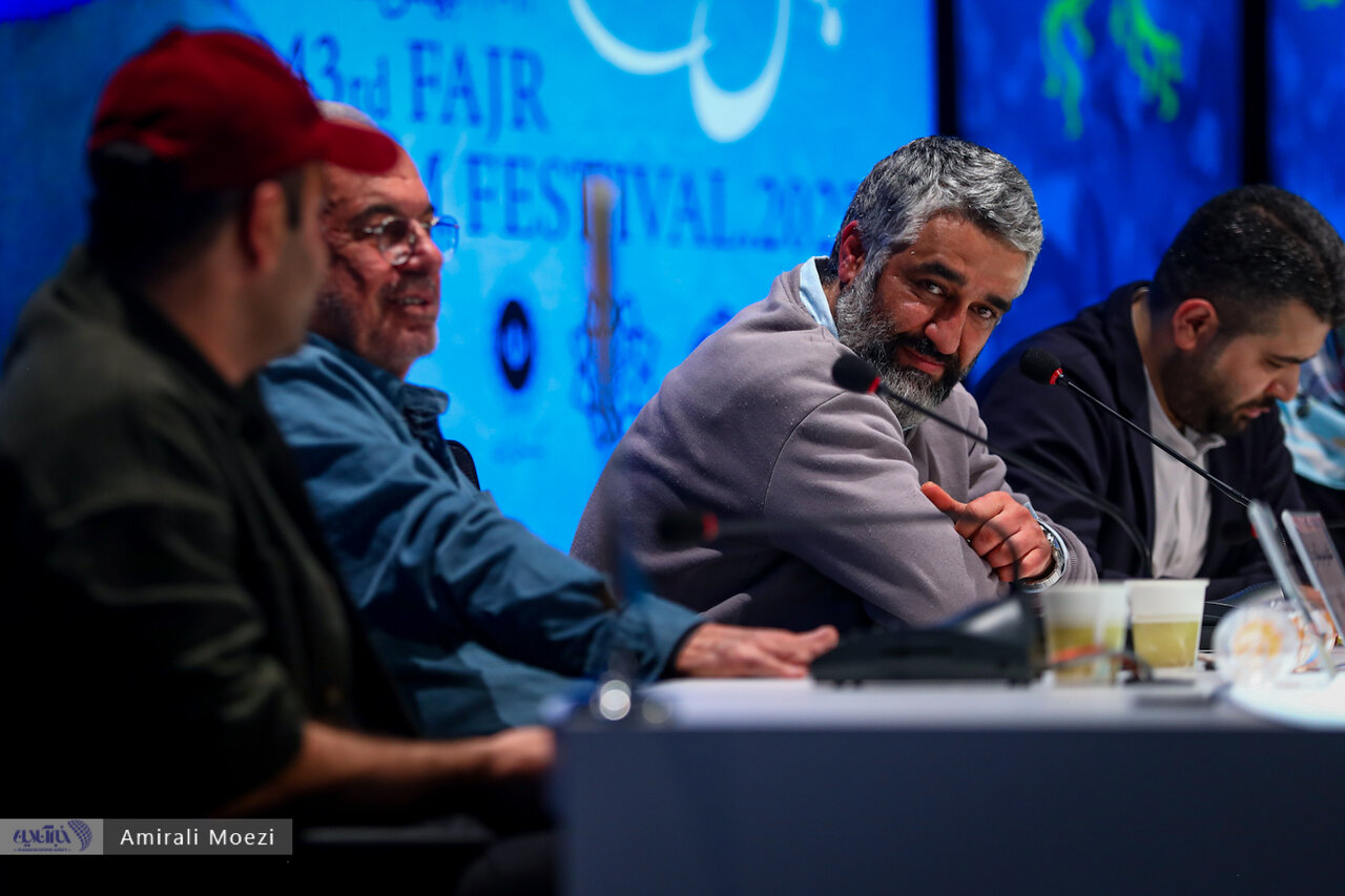 قاب‌های پرحرف از  واکنش جالب پژمان جمشیدی به یک سوال در نشست خبری در جشنواره فیلم فجر