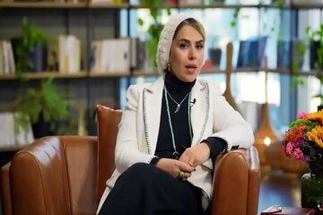 واکنش «تینا پاکروان» به توقیف «تاسیان»/ چرا از یک قصه عاشقانه میترسید؟ واکنش «تینا پاکروان» به توقیف «تاسیان»/ چرا از یک قصه عاشقانه میترسید؟