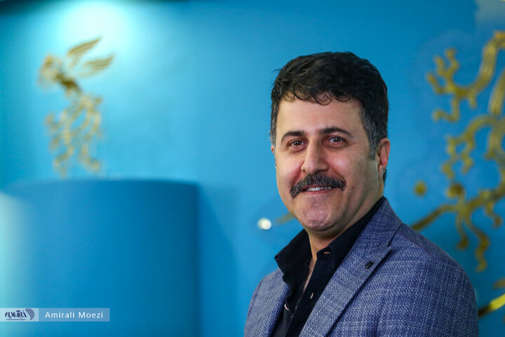 فوتوکال فیلم شمال از جنوب غربی به کارگردانی حمید زرگرنژاد