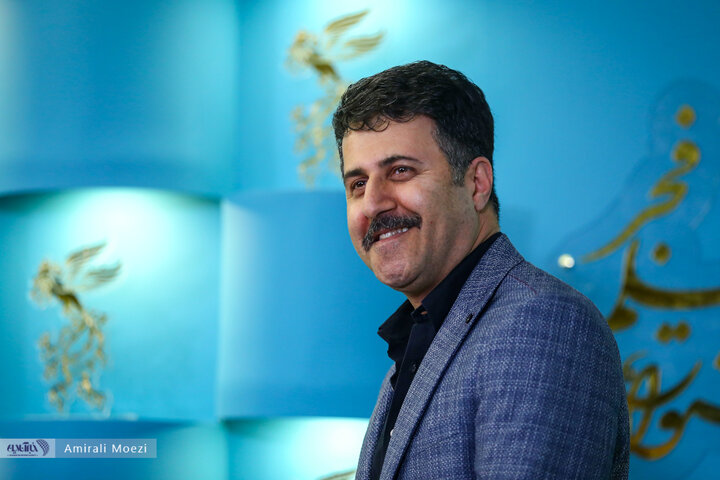 فوتوکال فیلم شمال از جنوب غربی به کارگردانی حمید زرگرنژاد
