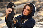 ببینید | ماجرای حمله خرس به سارا بهرامی در فیلم «خاتی»
