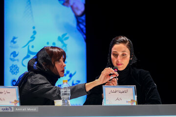 نشست پرسش‌وپاسخ «خاتی»