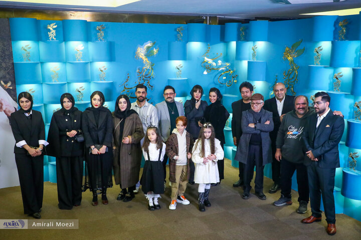 استایل جذاب سارا بهرامی و آناهیتا افشار در فتوکال فیلم«خاتی»