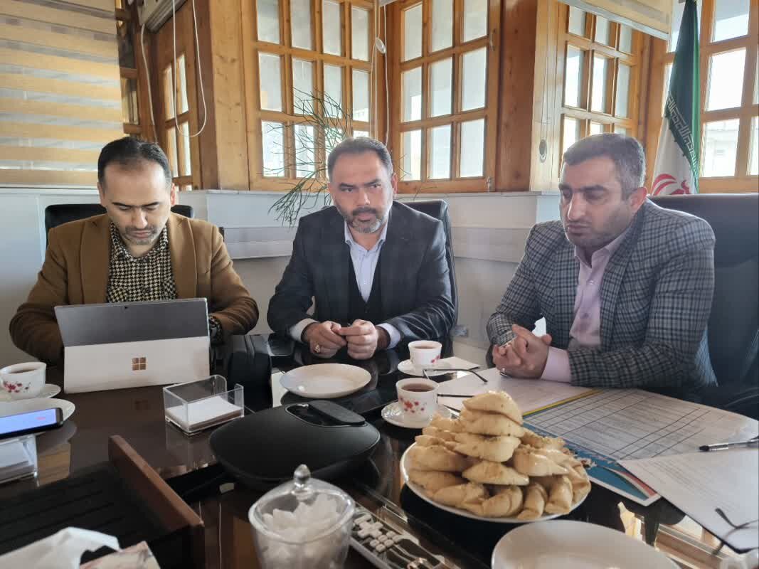 عنوان پیشنهادی: گزارش: فرماندار اعلام کرد که محموآباد شاهد پیشرفت قابل توجهی در زمینه سرمایهگذاری بوده است. عنوان پیشنهادی: گزارش: فرماندار اعلام کرد که محموآباد شاهد پیشرفت قابل توجهی در زمینه سرمایهگذاری بوده است.