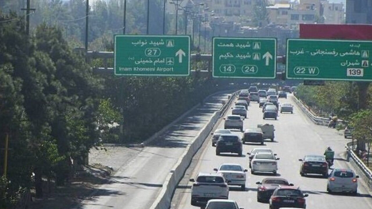 پروژههای ترافیکی شهرداری باز تاخیر خورد/ خط ویژه خودروهای پُرسرنشین بزرگراه همت چه زمانی راهاندازی میشود؟/ اولین مسیر آزمایشی اجرای طرح خطوط HOV