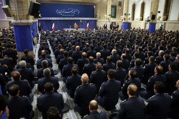 دیدار فرماندهان نیروی هوایی و پدافند هوایی ارتش با رهبر انقلاب