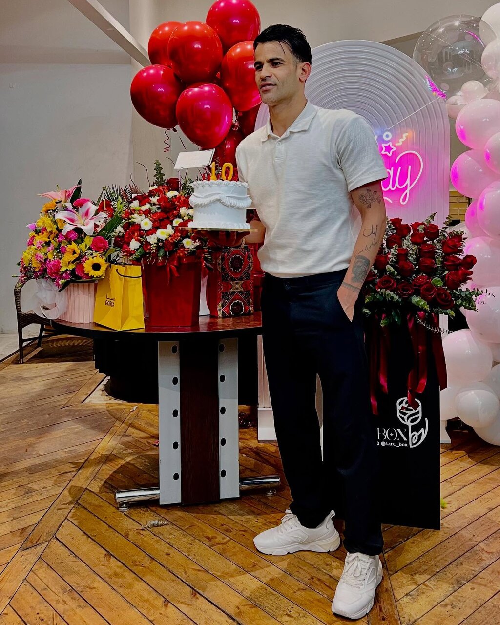 عکس | استایل و تیپ متفاوت عیسی آلکثیر در جشن تولدش