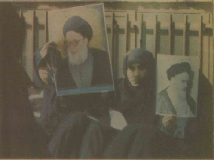 مجموعه عکس/ زنان در راهپیماییهای بهمن ۵۷