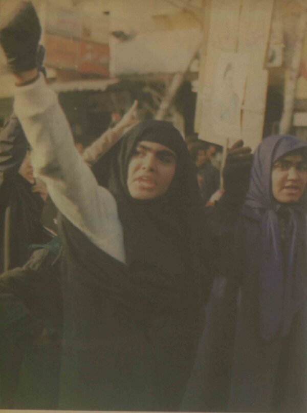 مجموعه عکس/ زنان در راهپیماییهای بهمن ۵۷