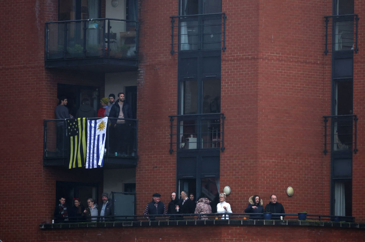 عکس| عجیبترین جای ممکن برای تماشای فوتبال!