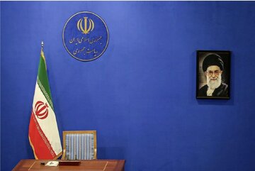 بی خبری نمایندگان و دولتی ها از نامه کمال خرازی به رهبری/ قانون «مشاغل حساس» به اصلاح نزدیک شد؟