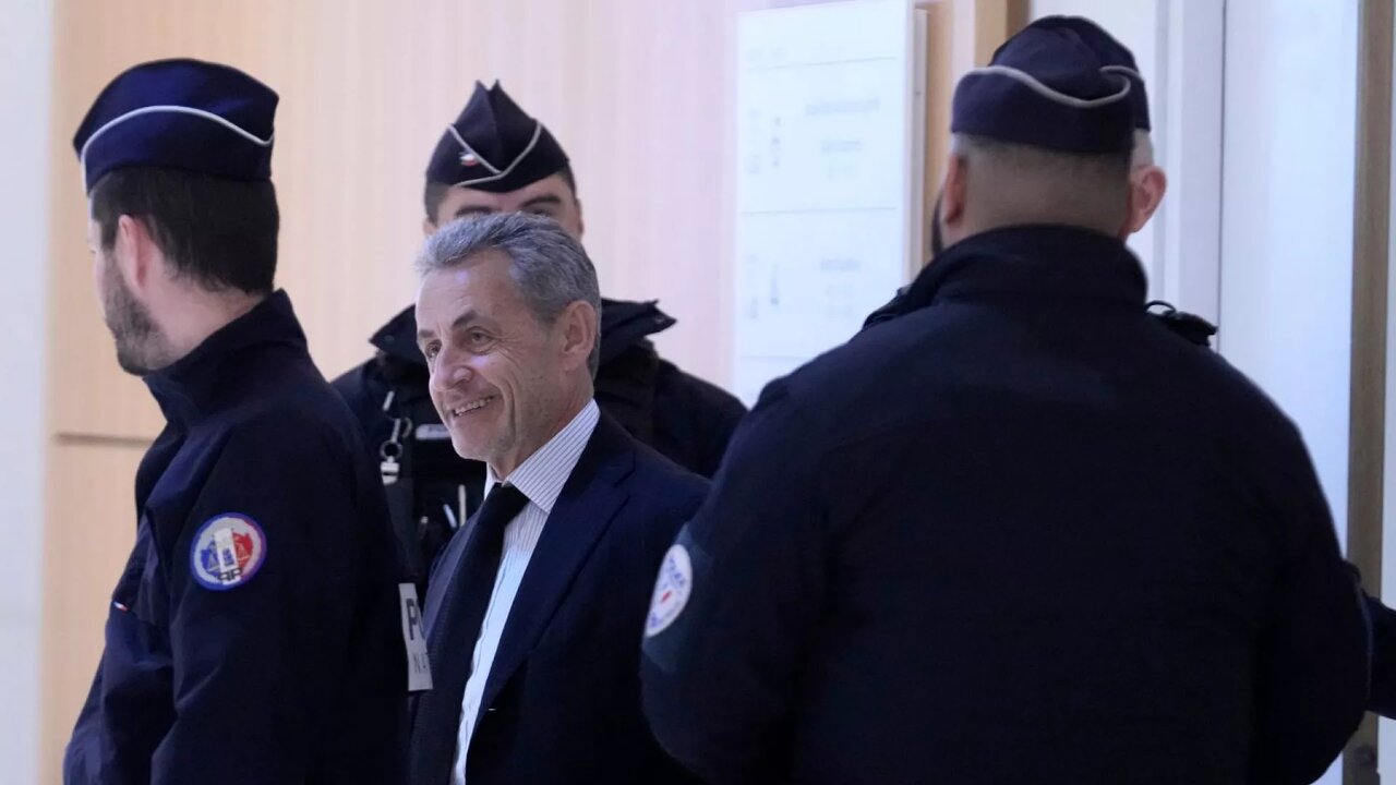 سارکوزی به کدام زندان میرود؟ / زندانی که محل نگهداری «کارلوس شغال» بود میزبان رئیسجمهور پیشین میشود