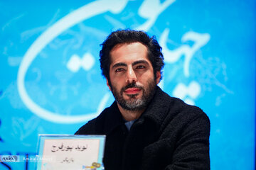 فوتوکال و نشست خبری «گوزن‌های اتوبان»