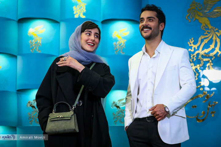 گلوریا هاردی همسر ساعد سهیلی و صبا سهیلی خواهر ساعد سهیلی هم در فوتوکال حضور داشتند