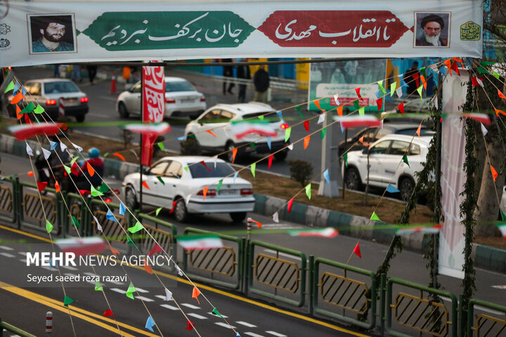 آماده‌سازی شهر تهران برای جشن انقلاب