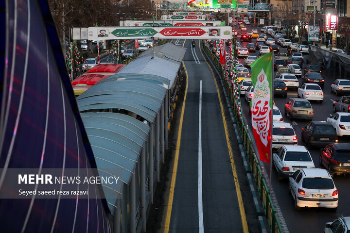 آماده‌سازی شهر تهران برای جشن انقلاب