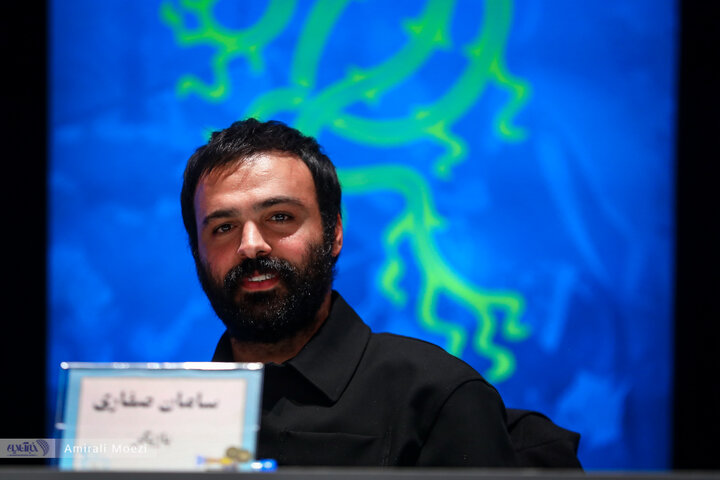 فوتوکال و نشست خبری «گوزن‌های اتوبان»