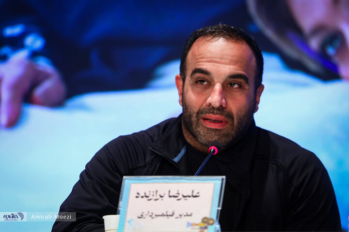 فوتوکال و نشست خبری «گوزن‌های اتوبان»