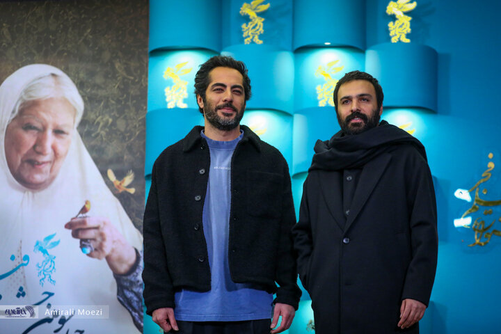 فوتوکال و نشست خبری «گوزن‌های اتوبان»