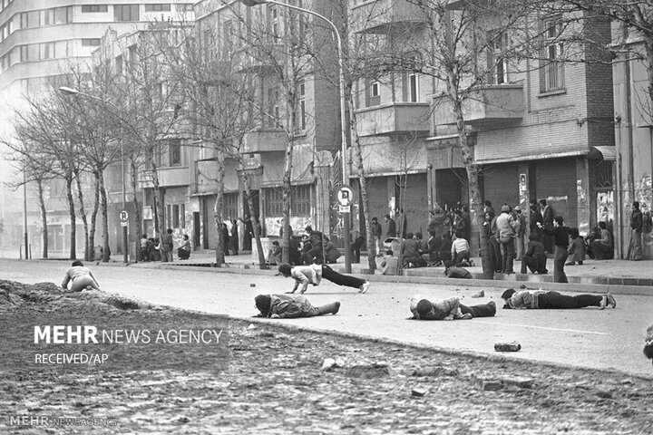 عکسهای اسوشیتدپرس از بهمن ۵۷