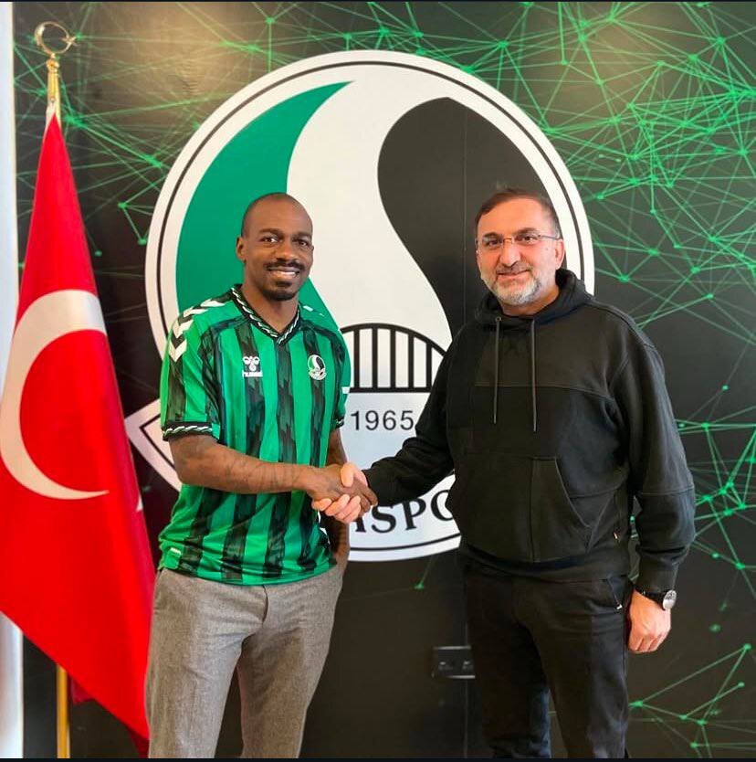 عکس | بمب استقلالیها در دسته یک ترکیه!