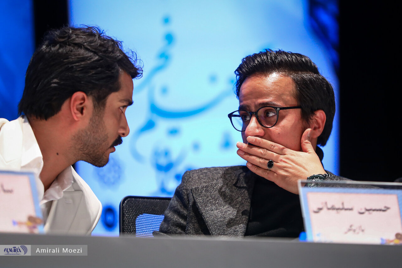 نشست خبری فیلم «خدای جنگ» با حضور بازیگران و عوامل فیلم برگزار شد نشست خبری فیلم «خدای جنگ» با حضور بازیگران و عوامل فیلم برگزار شد