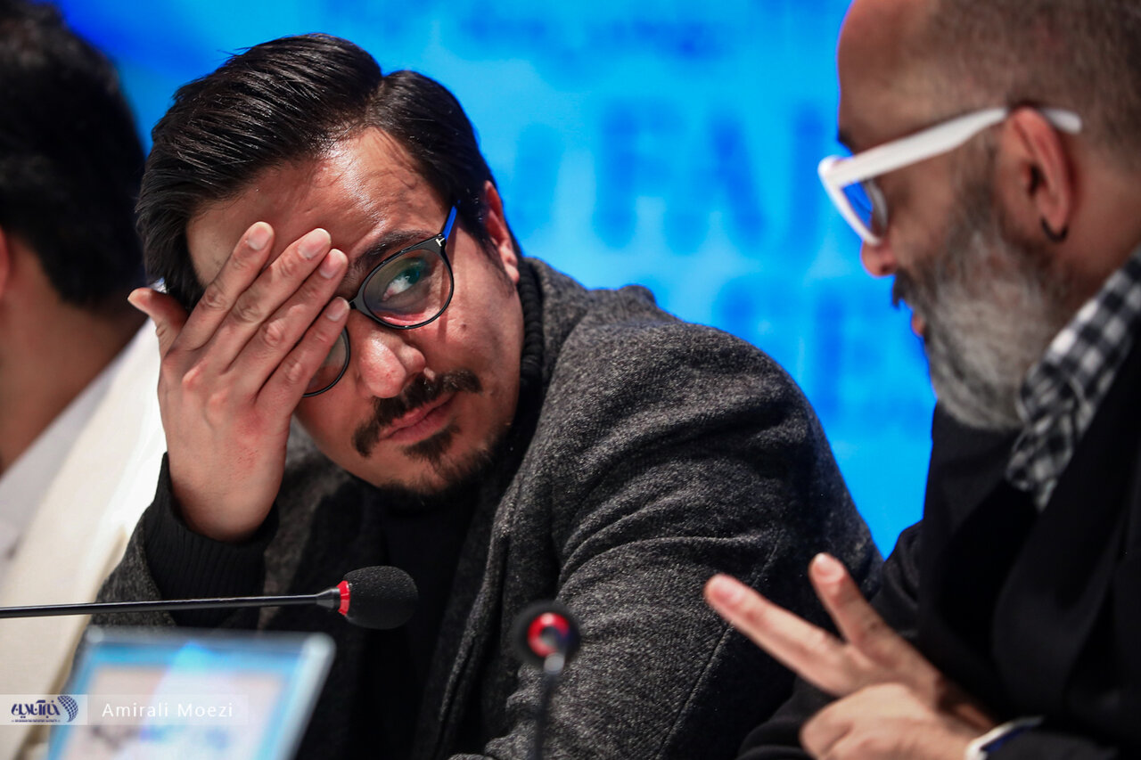 نشست خبری فیلم «خدای جنگ» با حضور بازیگران و عوامل فیلم برگزار شد نشست خبری فیلم «خدای جنگ» با حضور بازیگران و عوامل فیلم برگزار شد