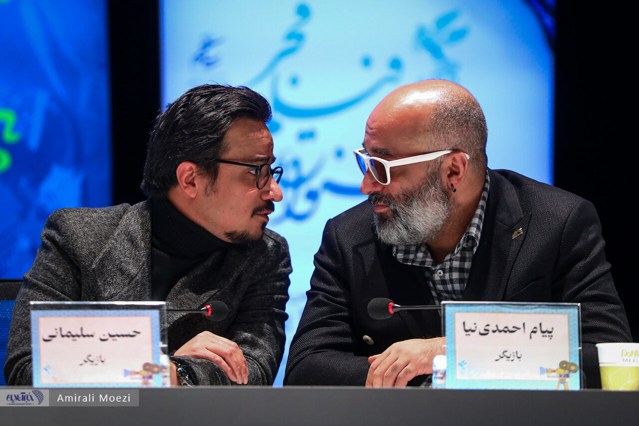 نشست خبری فیلم «خدای جنگ» با حضور بازیگران و عوامل فیلم برگزار شد نشست خبری فیلم «خدای جنگ» با حضور بازیگران و عوامل فیلم برگزار شد