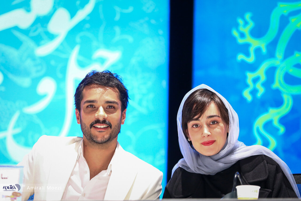 نشست خبری فیلم «خدای جنگ» با حضور بازیگران و عوامل فیلم برگزار شد نشست خبری فیلم «خدای جنگ» با حضور بازیگران و عوامل فیلم برگزار شد
