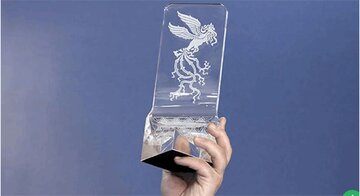 سیمرغ بلورین بهترین کارگردانی به «شمال از جنوب غربی» رسید سیمرغ بلورین بهترین کارگردانی به «شمال از جنوب غربی» رسید