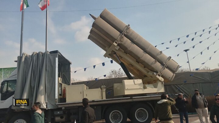 نمایش بخشی از توان دفاعی ایران در راهپیمایی 22 بهمن