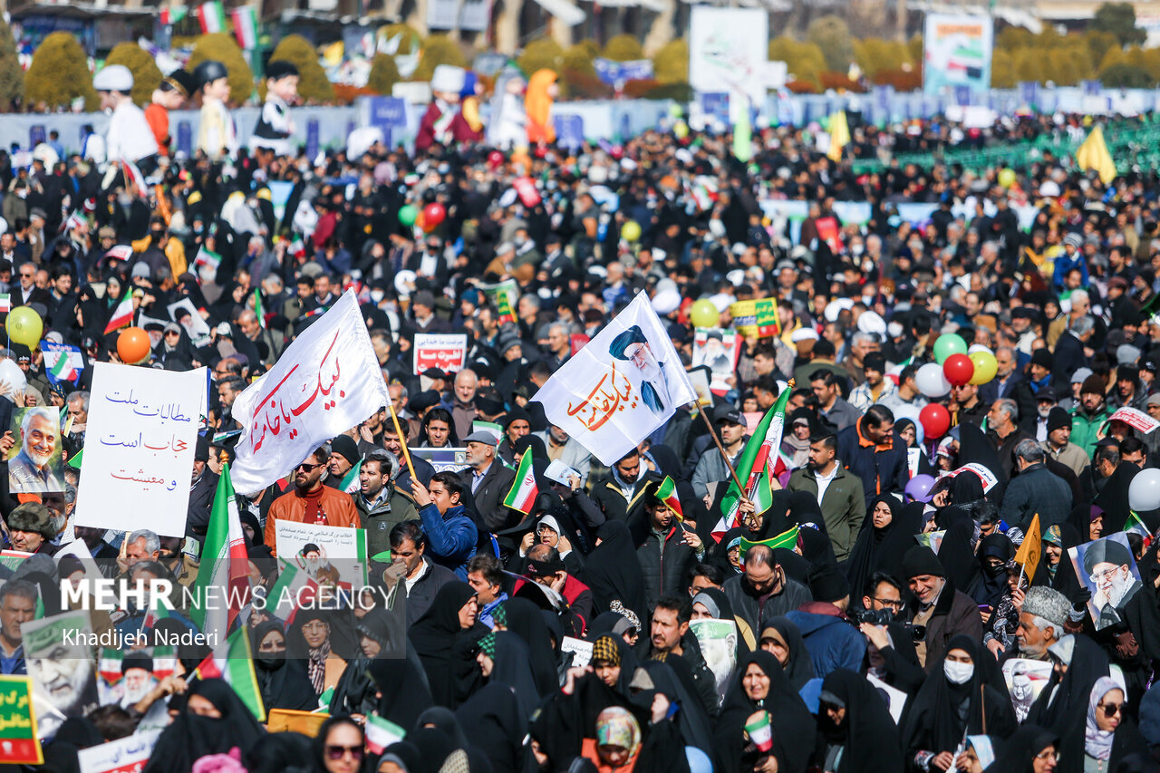 نوستالژی برف و سرما و روزهای انقلاب/ ۲۲ بهمنی که هر سال بهار میشود