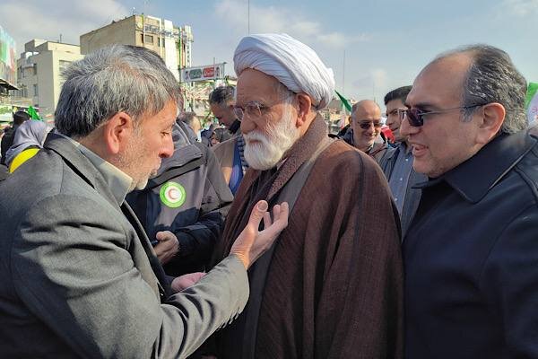 نماینده ولی فقیه در هلال احمر در راهپیمایی ۲۲ بهمن: این حماسه آفرینی نشانه پایبندی آحاد ملت ایران اسلامی به ارزش‌های انقلاب است