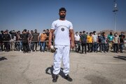 ببینید | جوان شیرازی رکورد گینس را با کشیدن ۱۶ اتومبیل شکست